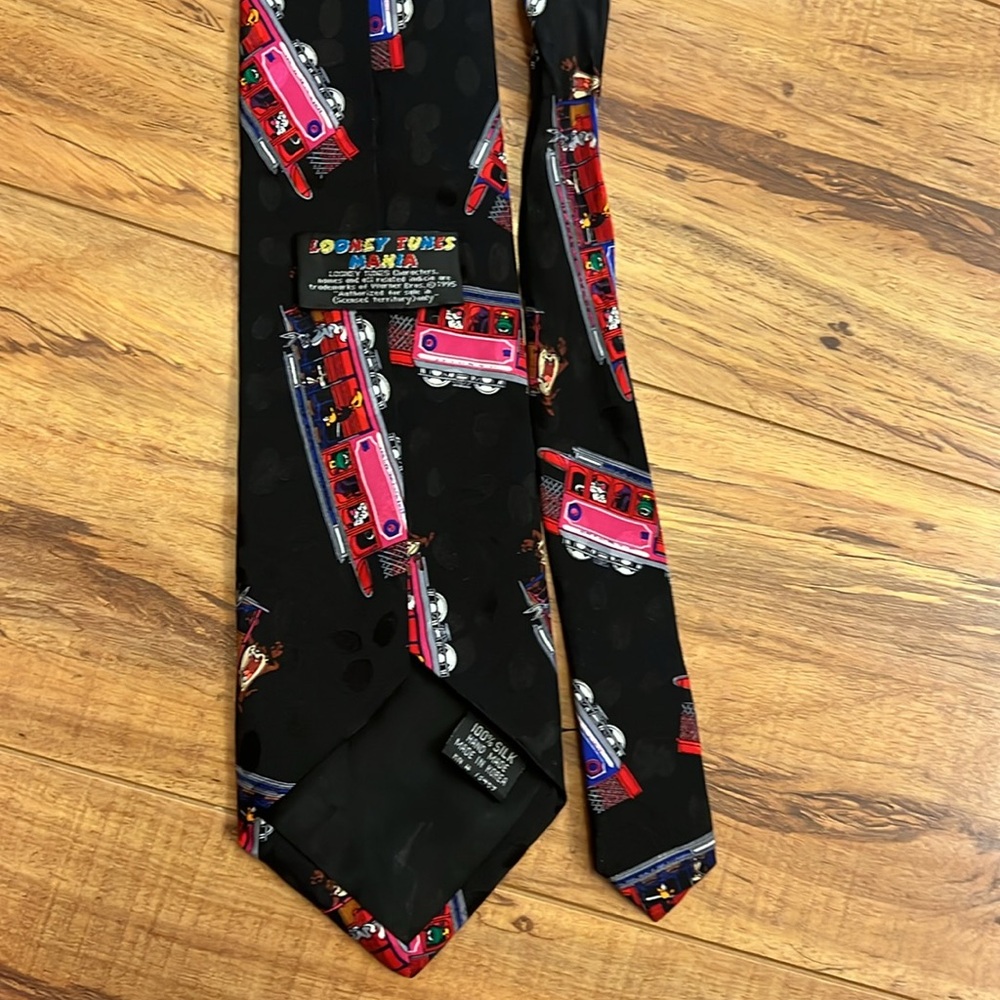 VTG Character Tie Lot 8 Ties Beatles, Disney, Warner Bros, Mad Dogs, etc - Picture 5 of 14